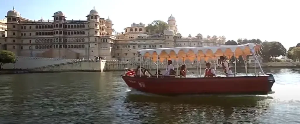 Udaipur Unveiled: A Symphony of Lakes, Palaces, and Hidden Retreats